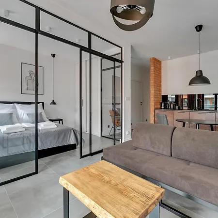 Aura Iii Center By Downtown