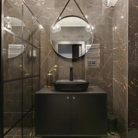 Aura Iii Center By Downtown 3*