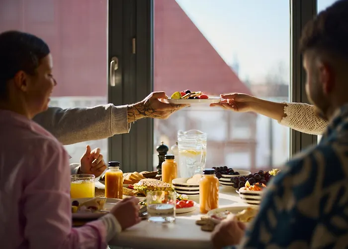 Aura Iii Center By Downtown מלון דירות 3*